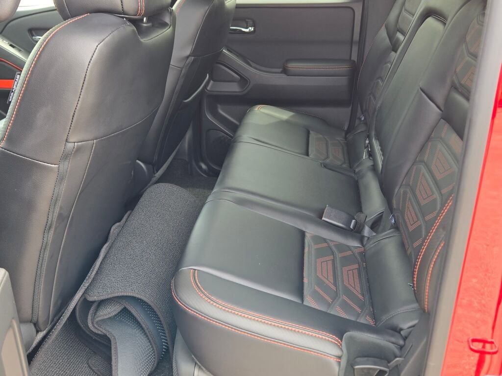 Used 2025 Nissan Frontier Pro-X w/ Pro Premium Package RWD image 18