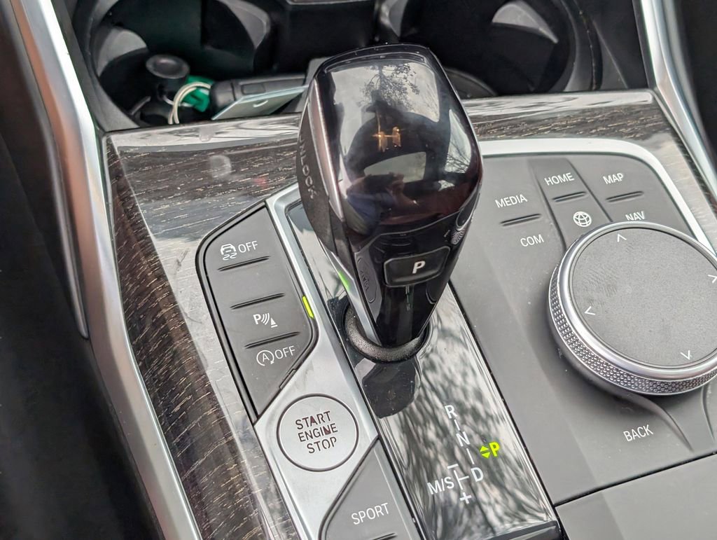 Used 2022 BMW 330i Sedan w/ Driving Assistance Package image 28