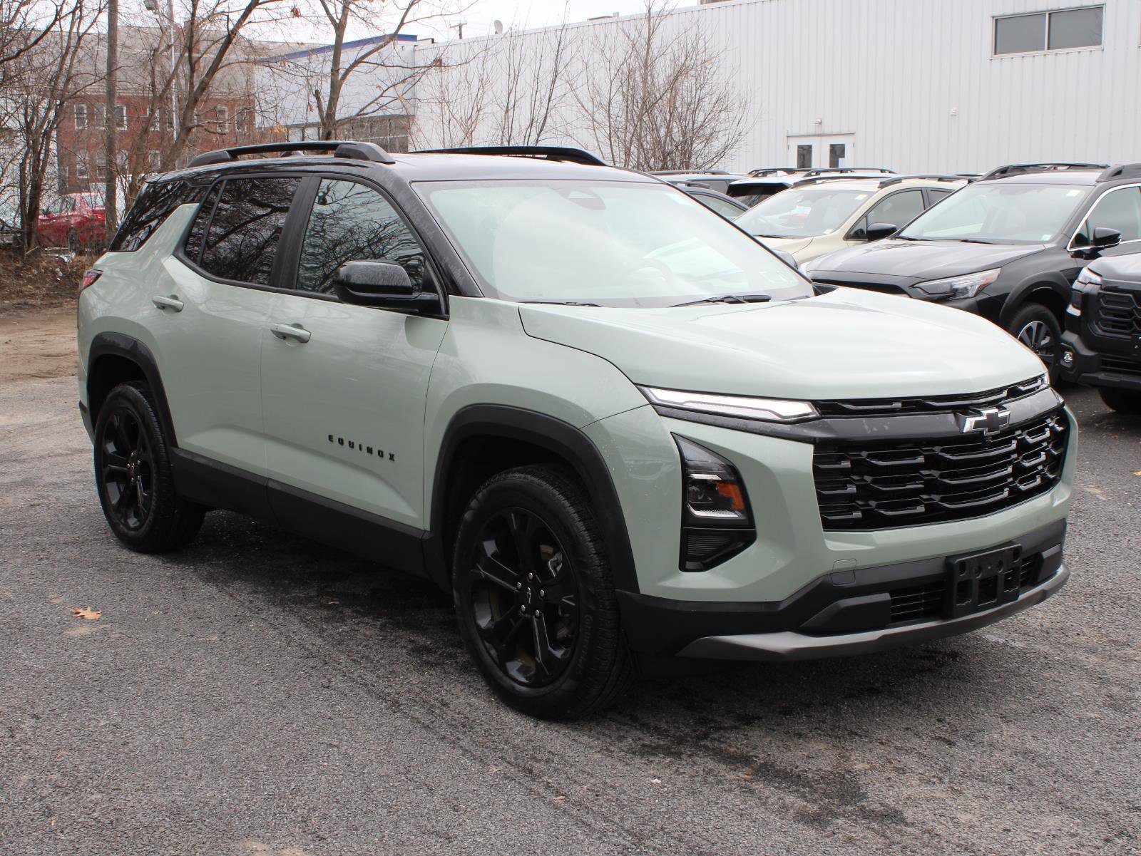 Used 2025 Chevrolet Equinox LT w/ Midnight Edition image 3