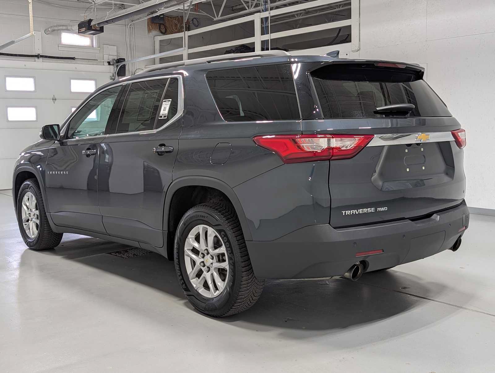 Used 2021 Chevrolet Traverse LT AWD/4WD image 10