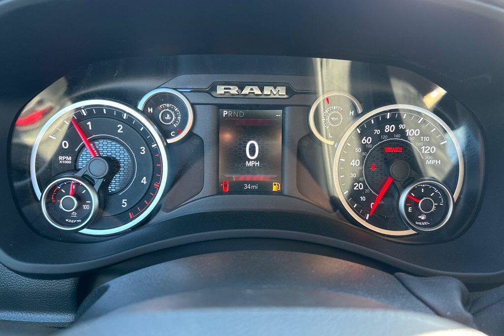 New 2026 RAM 2500 Big Horn AWD/4WD image 22