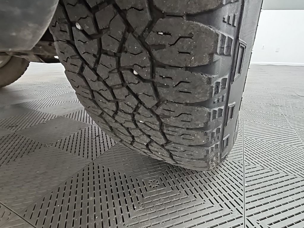 Used 2024 Chevrolet Silverado 2500 Custom w/ Custom Value Package image 38