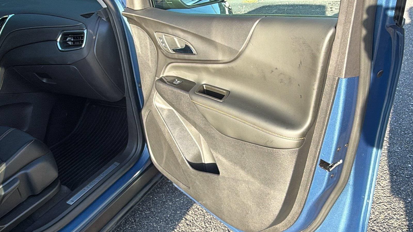 Used 2024 Chevrolet Equinox Premier w/ LPO, Floor Liner Package FWD image 17