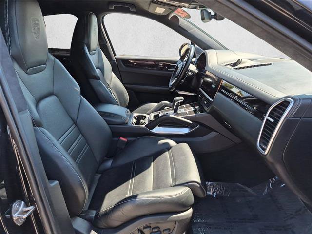 Used 2022 Porsche Cayenne Turbo AWD/4WD image 22