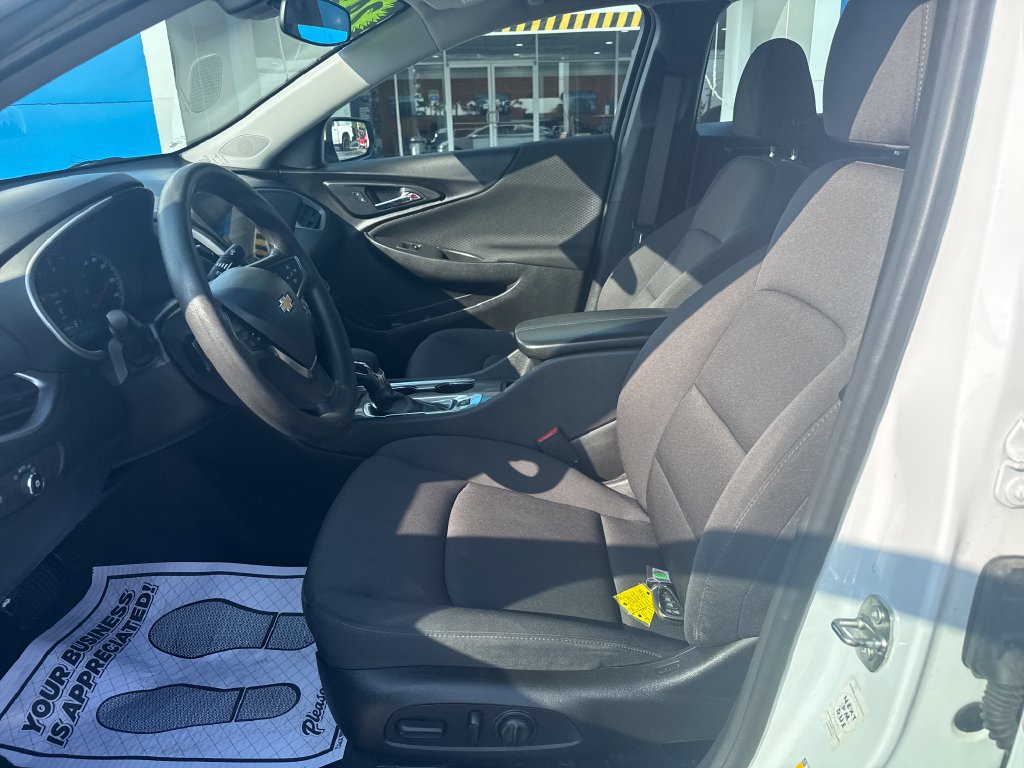 Used 2024 Chevrolet Malibu LT FWD image 18