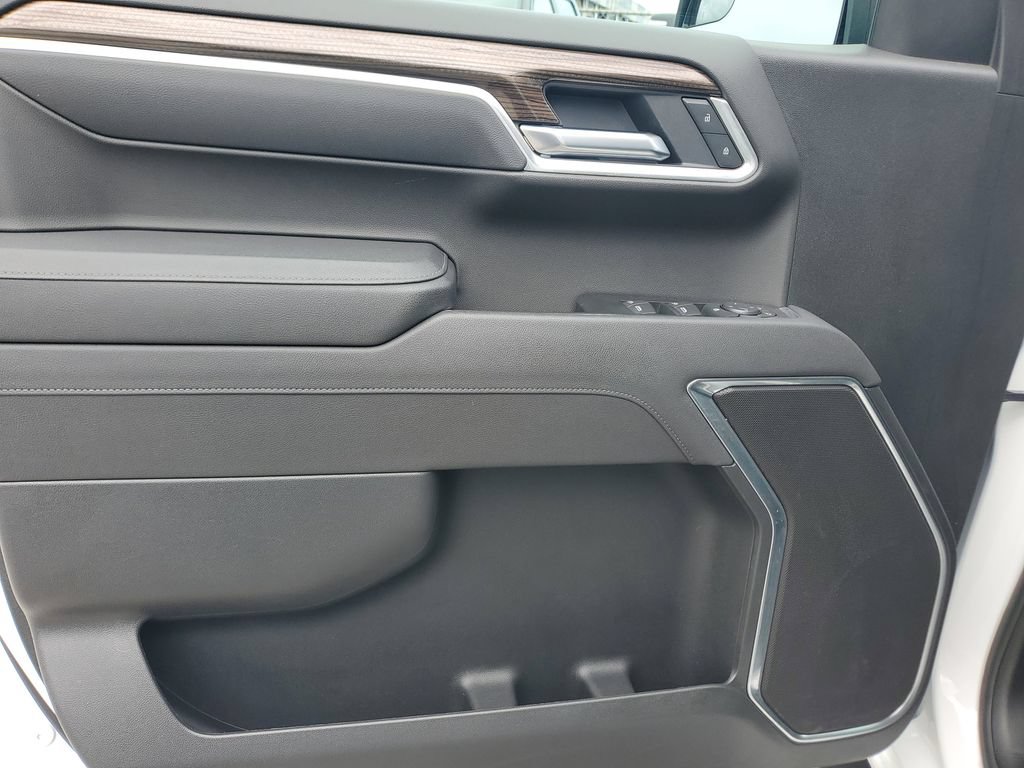 Used 2026 Chevrolet Silverado 1500 LT RWD image 18