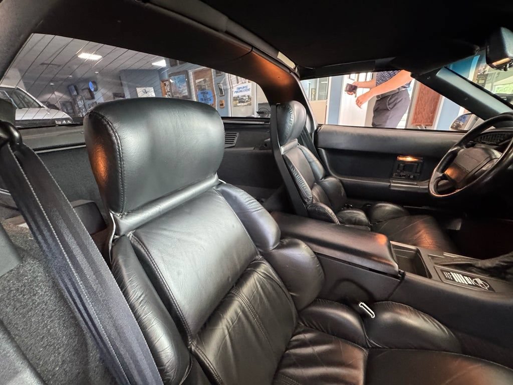 Used 1991 Chevrolet Corvette Coupe RWD image 23