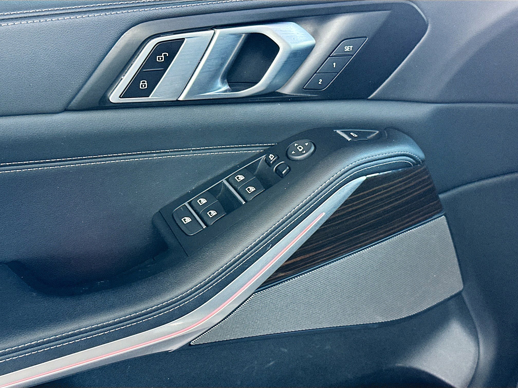 Certified 2024 BMW X5 xDrive40i w/ M Sport Package image 17