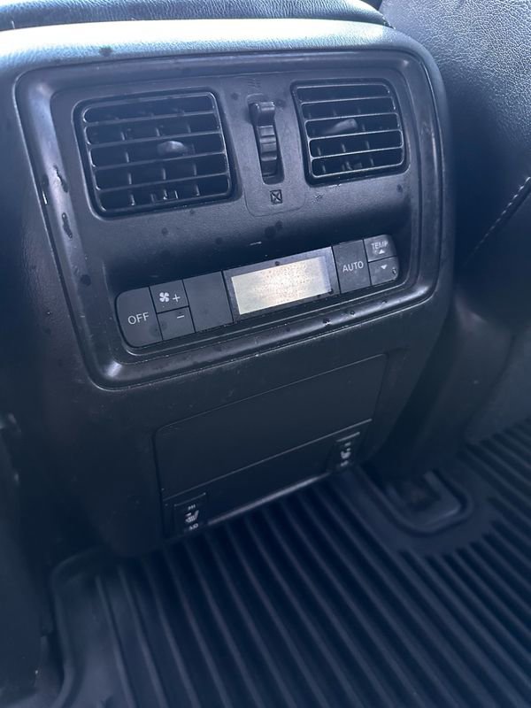 Used 2014 Nissan Pathfinder SL image 9