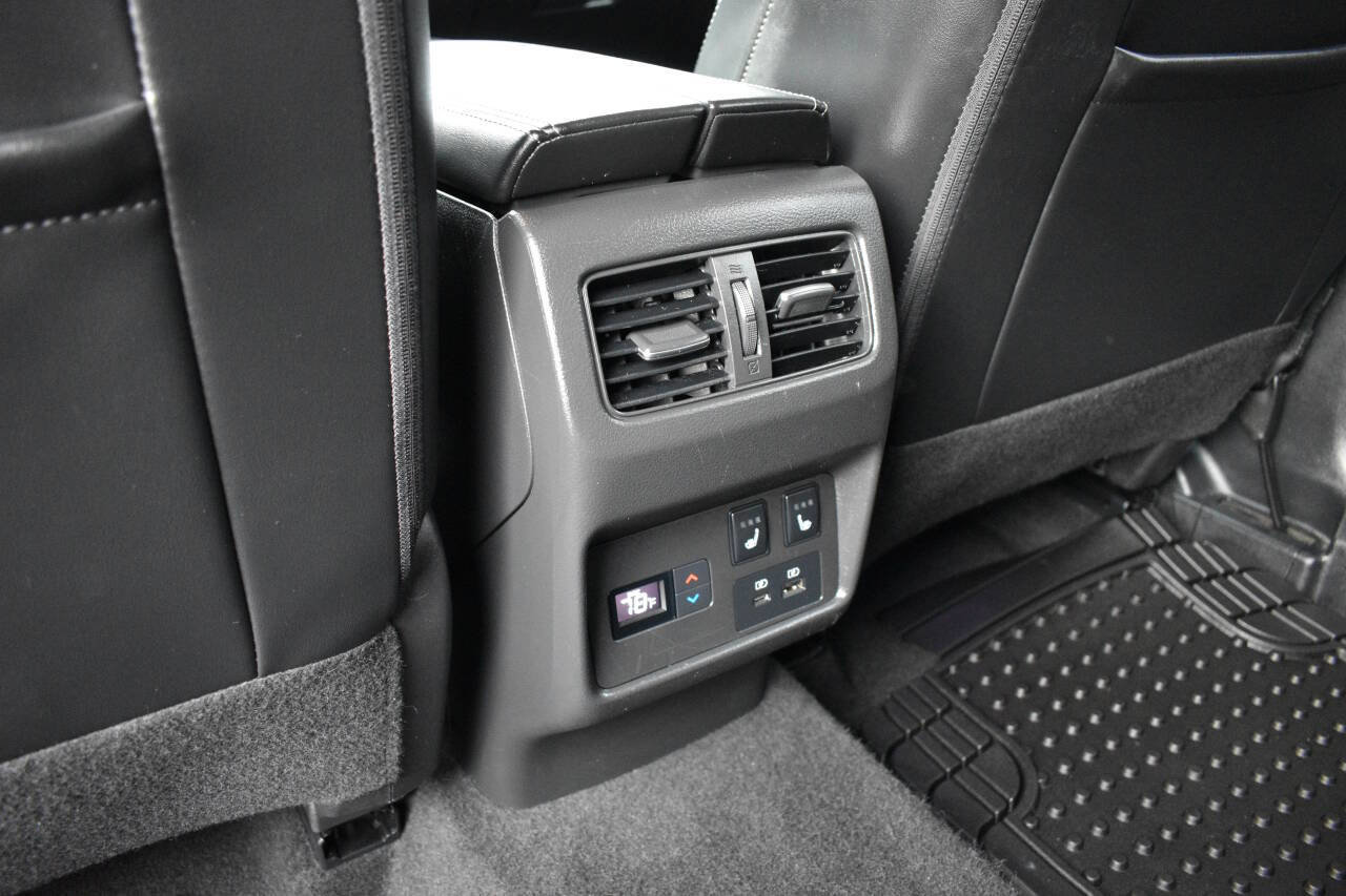 Used 2021 Nissan Rogue Platinum image 15