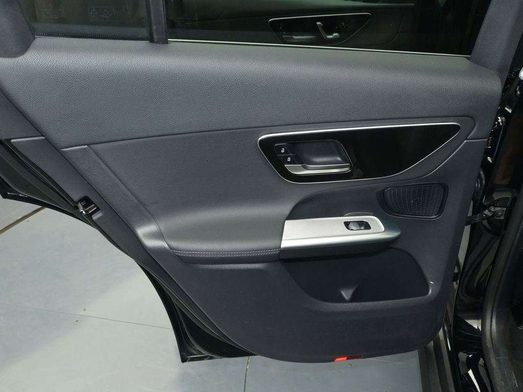 Used 2026 Mercedes-Benz GLC 300 4MATIC image 19