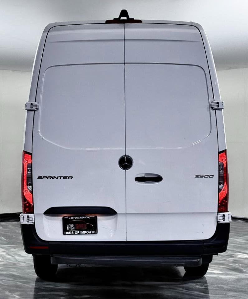 Used 2022 Mercedes-Benz Sprinter 2500 image 8