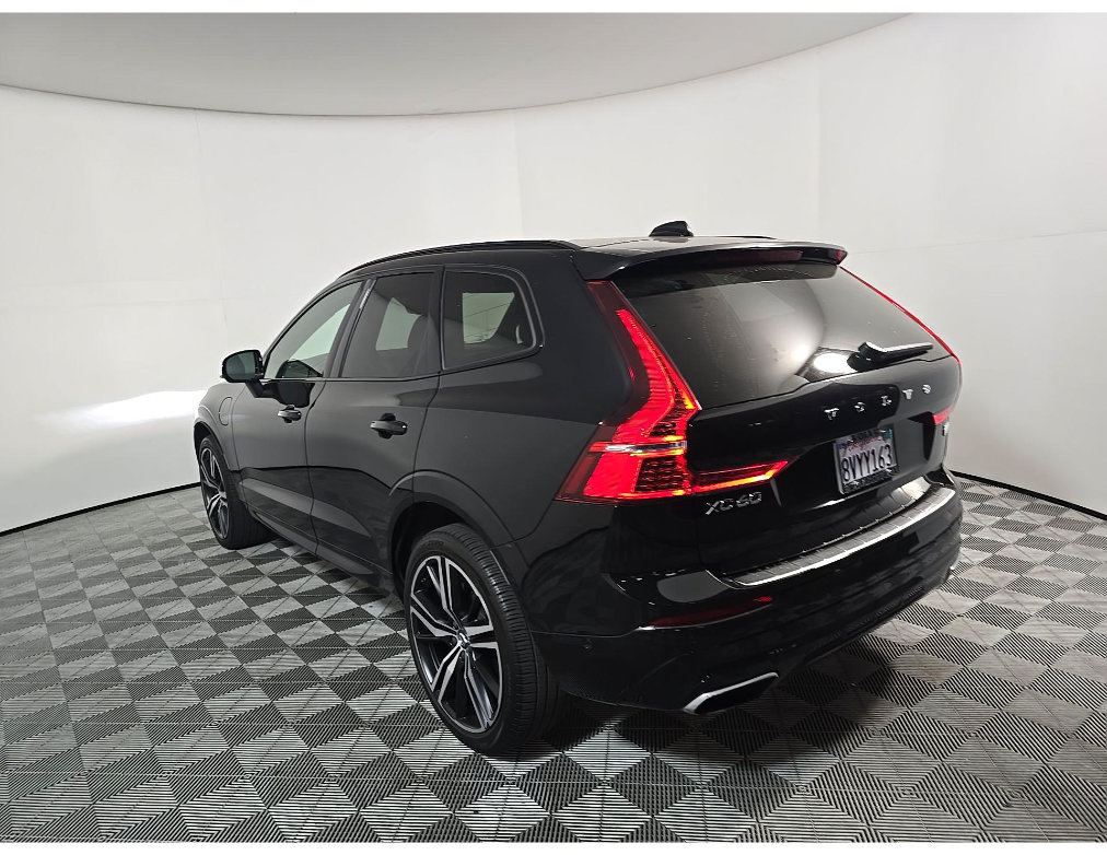 Used 2021 Volvo XC60 T8 R-Design w/ Advanced Package AWD/4WD image 3