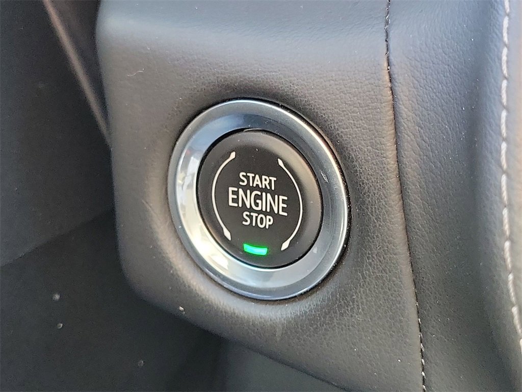 Certified 2022 Chevrolet Tahoe Z71 w/ Luxury Package image 16