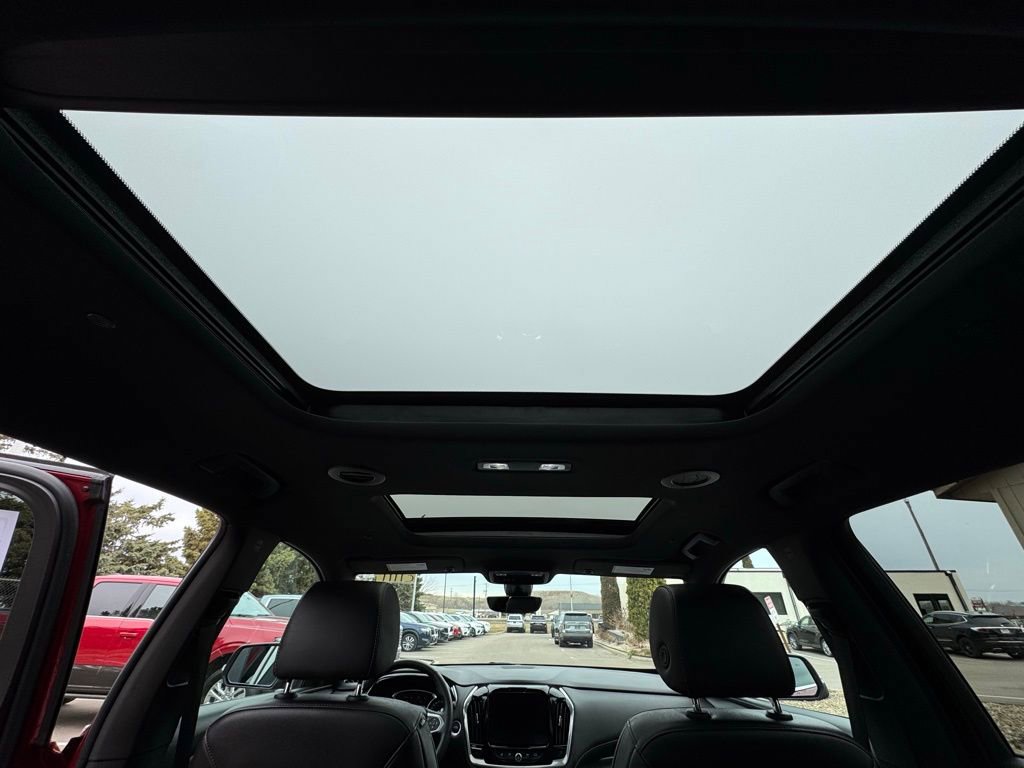 Used 2023 Chevrolet Traverse LT image 31
