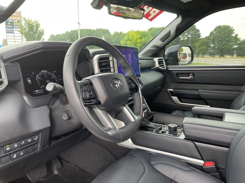 Used 2024 Toyota Sequoia Platinum AWD/4WD image 10