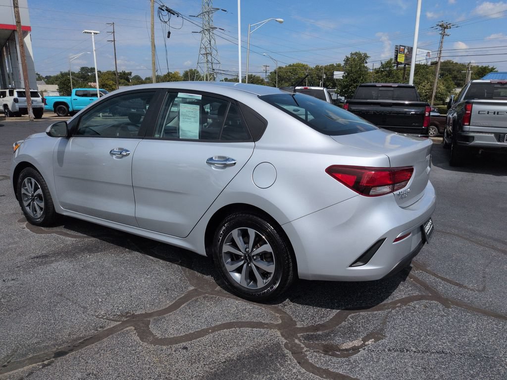 Used 2023 Kia Rio S w/ Technology Package FWD image 3