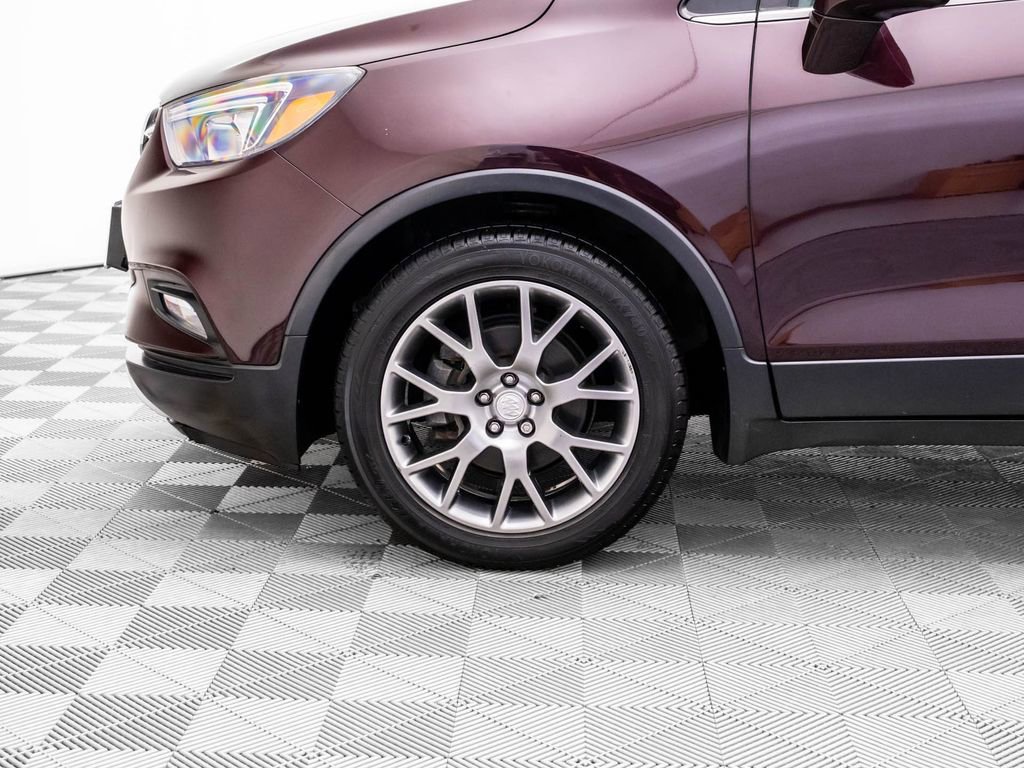 Used 2018 Buick Encore Sport Touring image 33