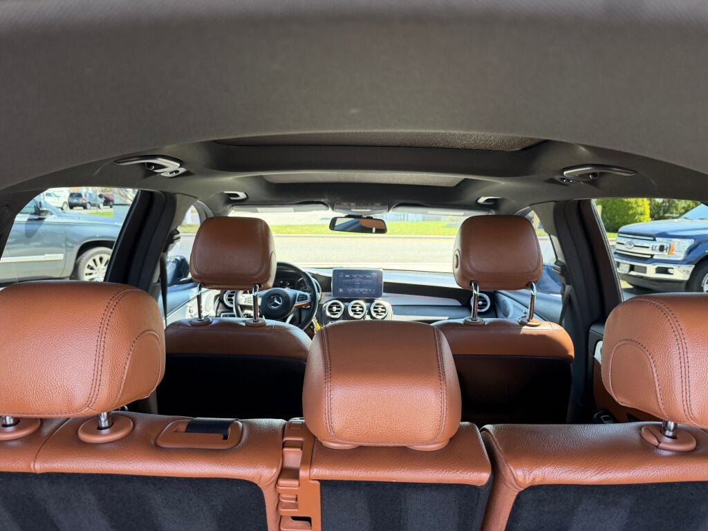 Used 2019 Mercedes-Benz GLC 43 AMG 4MATIC image 32