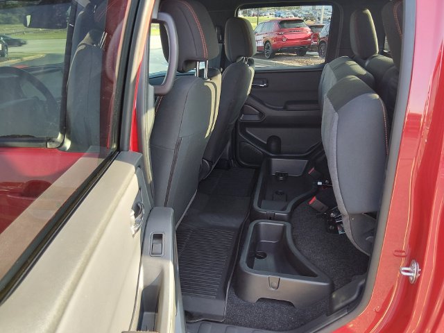 Used 2025 Nissan Frontier PRO-4X w/ Tow Package AWD/4WD image 13