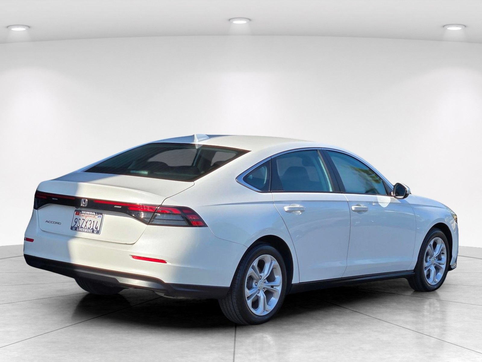 Used 2025 Honda Accord LX image 6