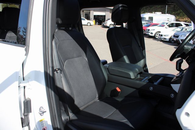 Used 2024 Land Rover Defender 110 S image 29