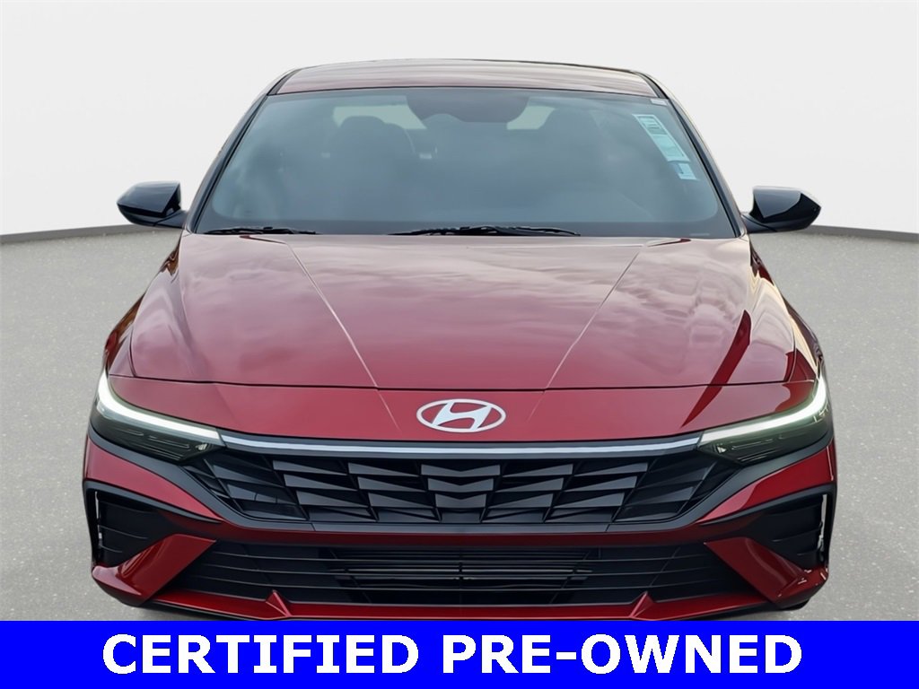 Used 2025 Hyundai Elantra Sport image 2