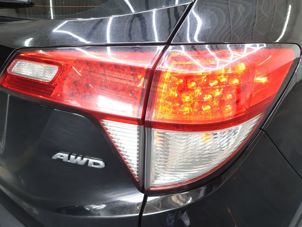 Used 2019 Honda HR-V LX image 29