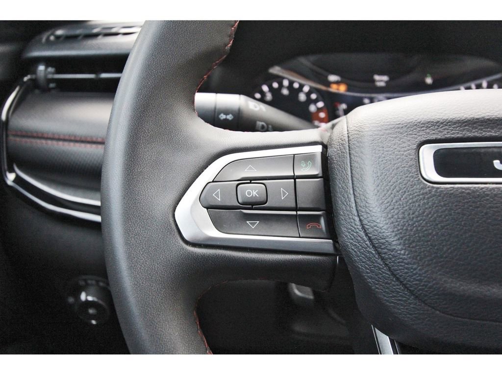 Used 2023 Jeep Compass Trailhawk AWD/4WD image 16
