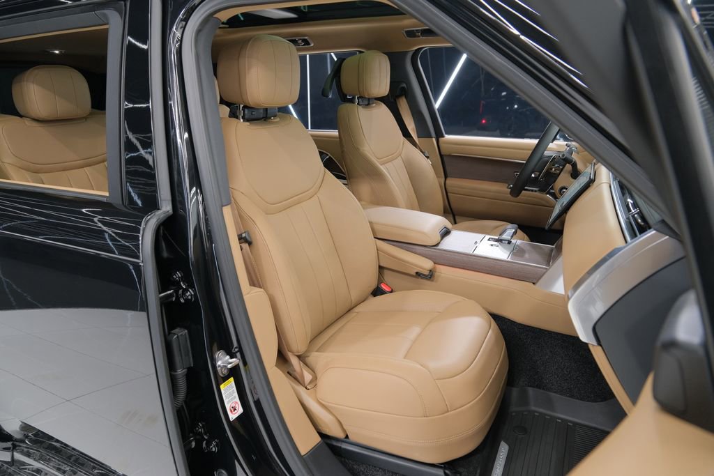 Used 2026 Land Rover Range Rover Long Wheelbase SE image 45