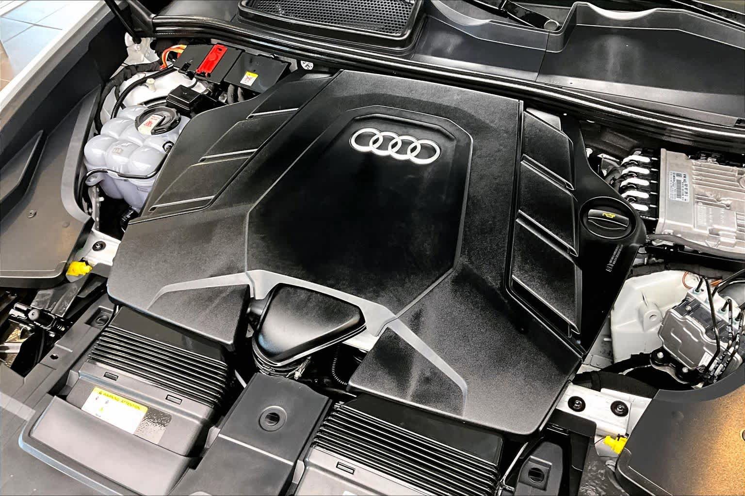 Used 2023 Audi Q8 Premium Plus AWD/4WD image 31