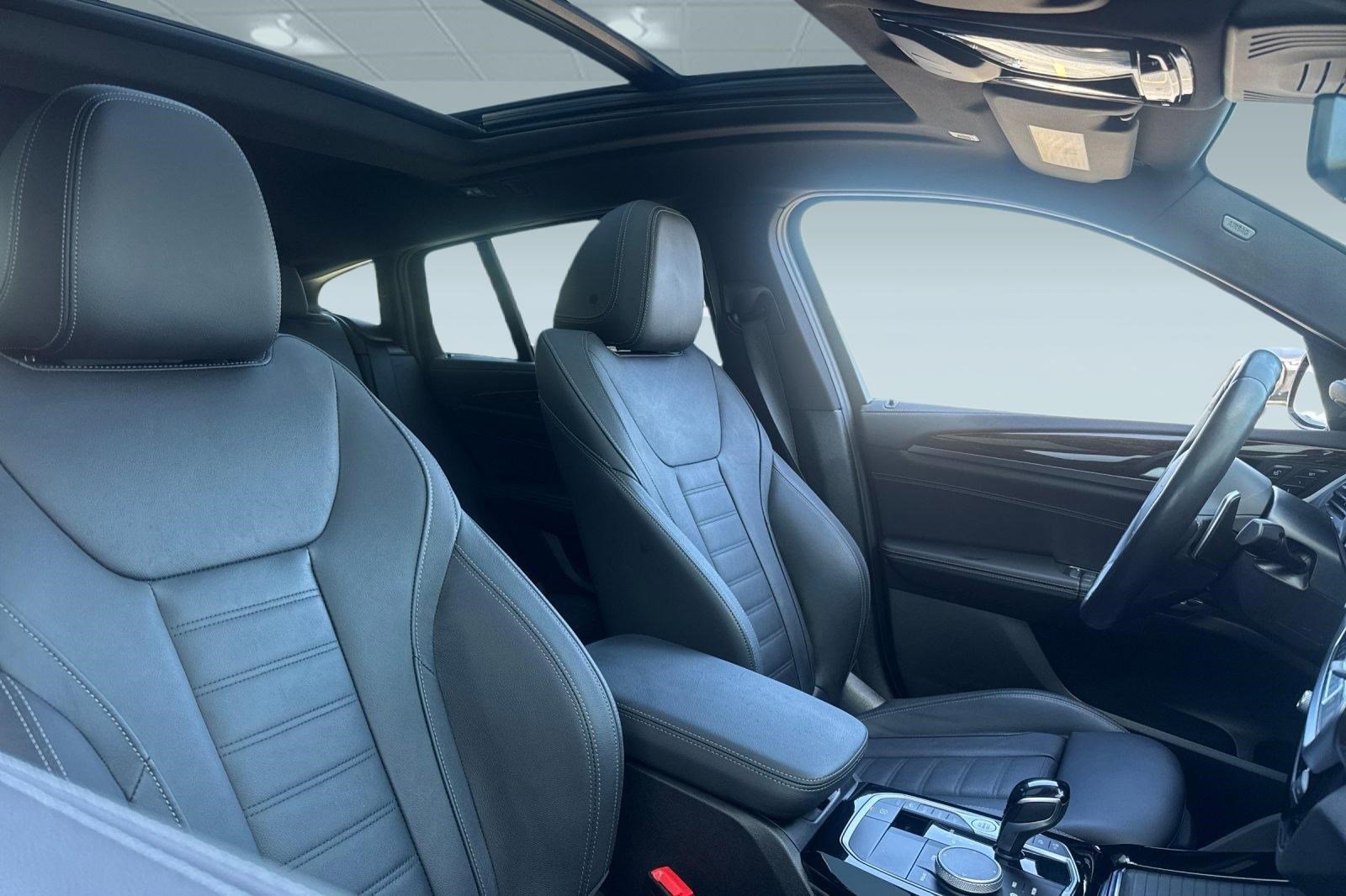 Used 2023 BMW X4 M40i w/ Premium Package image 31