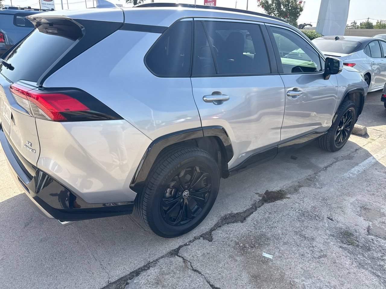 Used 2023 Toyota RAV4 SE AWD/4WD image 4