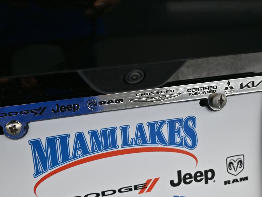 Used 2024 Jeep Grand Cherokee L Laredo image 38