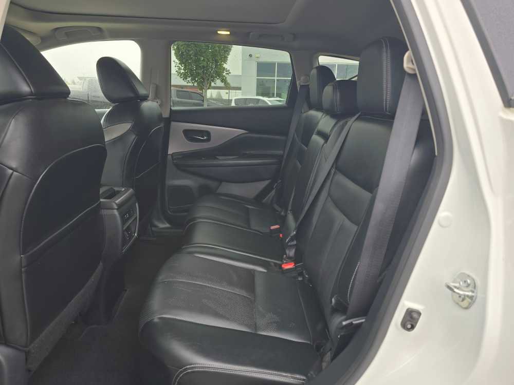 Used 2024 Nissan Murano SL image 16