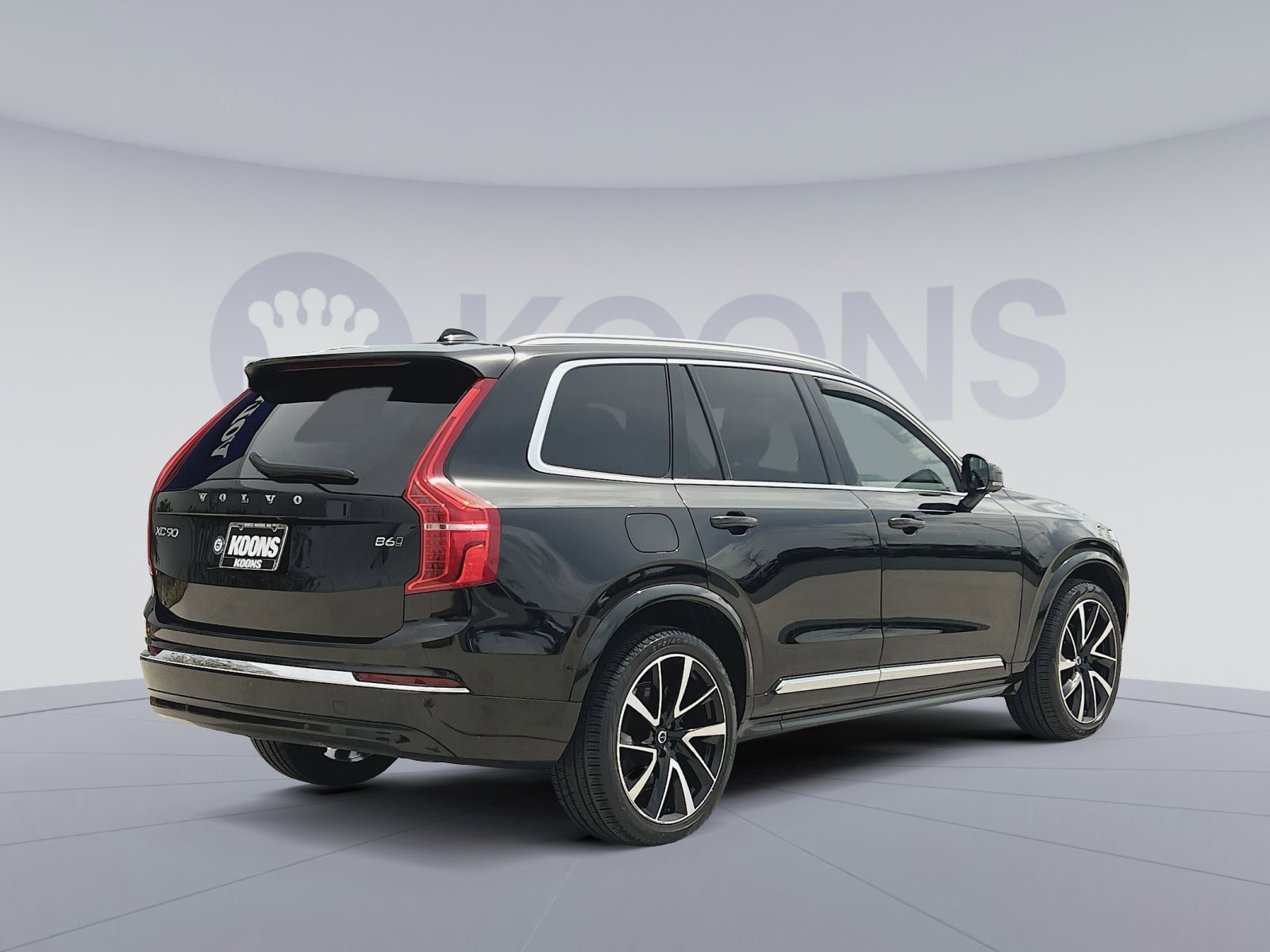 Certified 2023 Volvo XC90 B6 Plus AWD/4WD image 4
