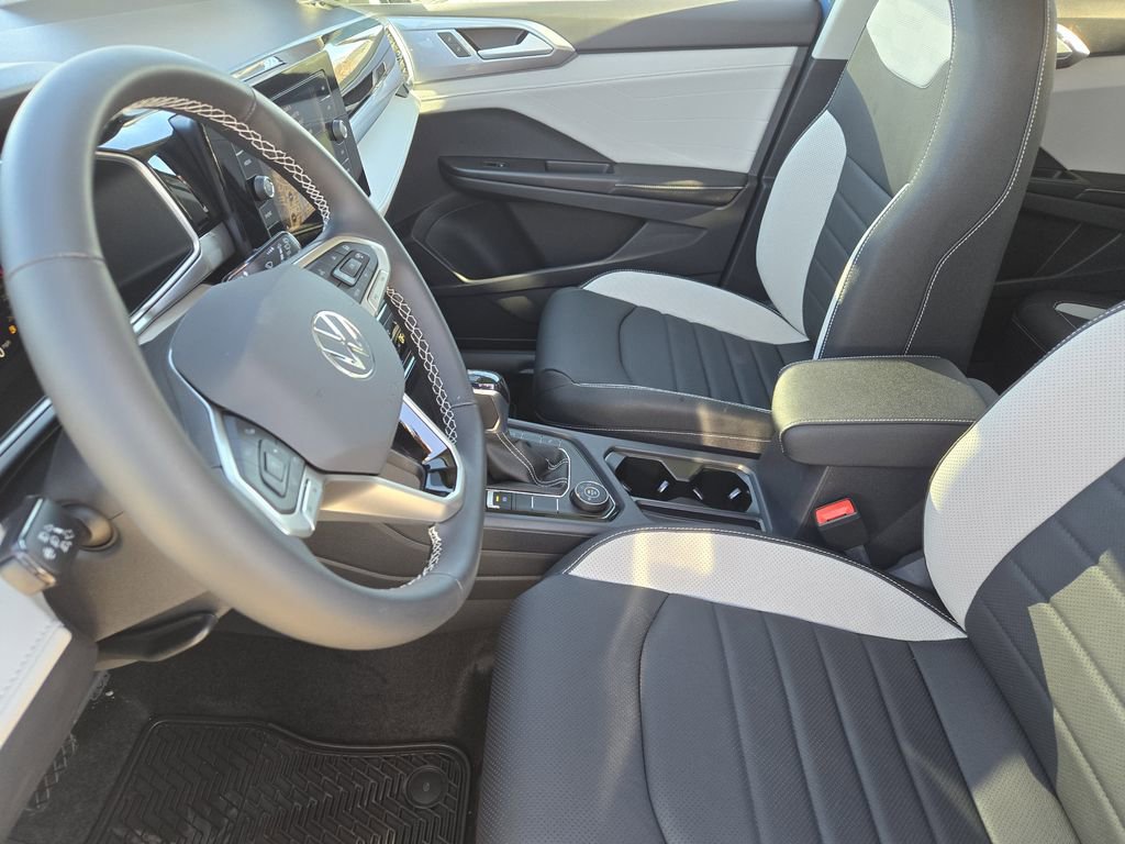 New 2026 Volkswagen Taos SEL AWD/4WD image 11