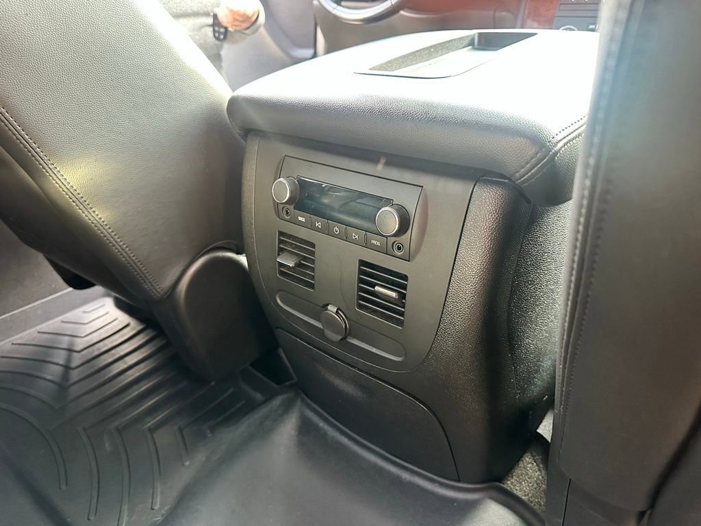 Used 2008 Chevrolet Avalanche LTZ w/ LTZ Preferred Equipment Group AWD/4WD image 32