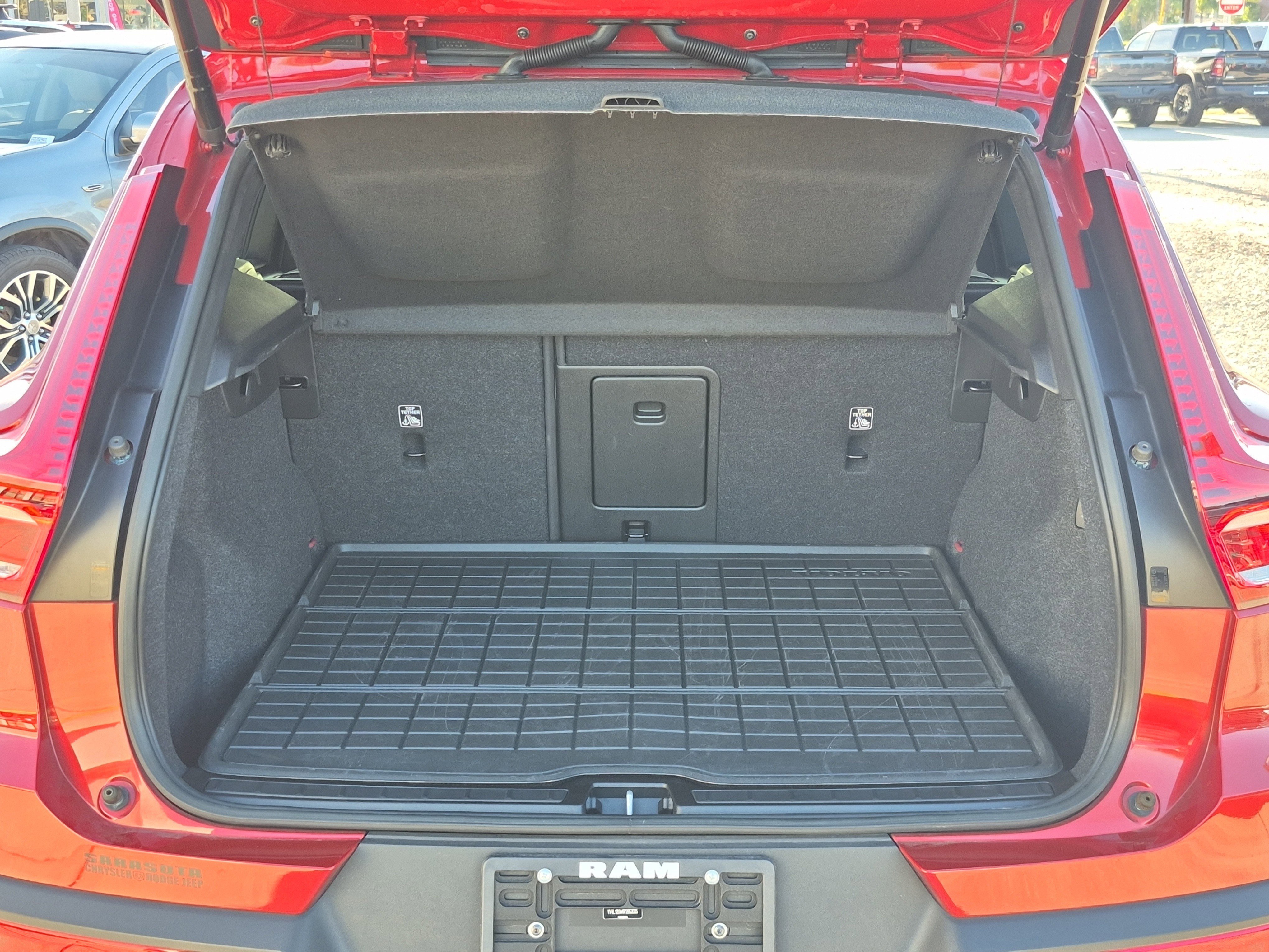 Used 2023 Volvo XC40 B5 Plus w/ Driver Assist Package image 14