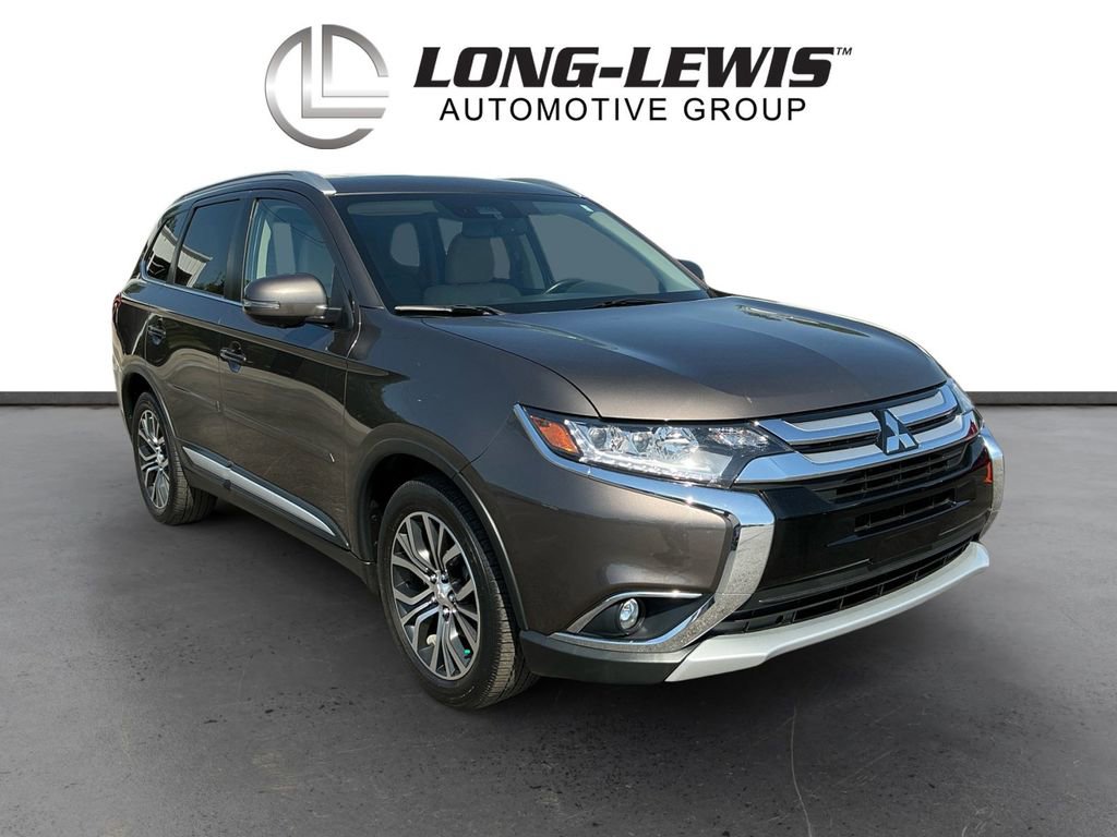 Used 2017 Mitsubishi Outlander SEL image 10