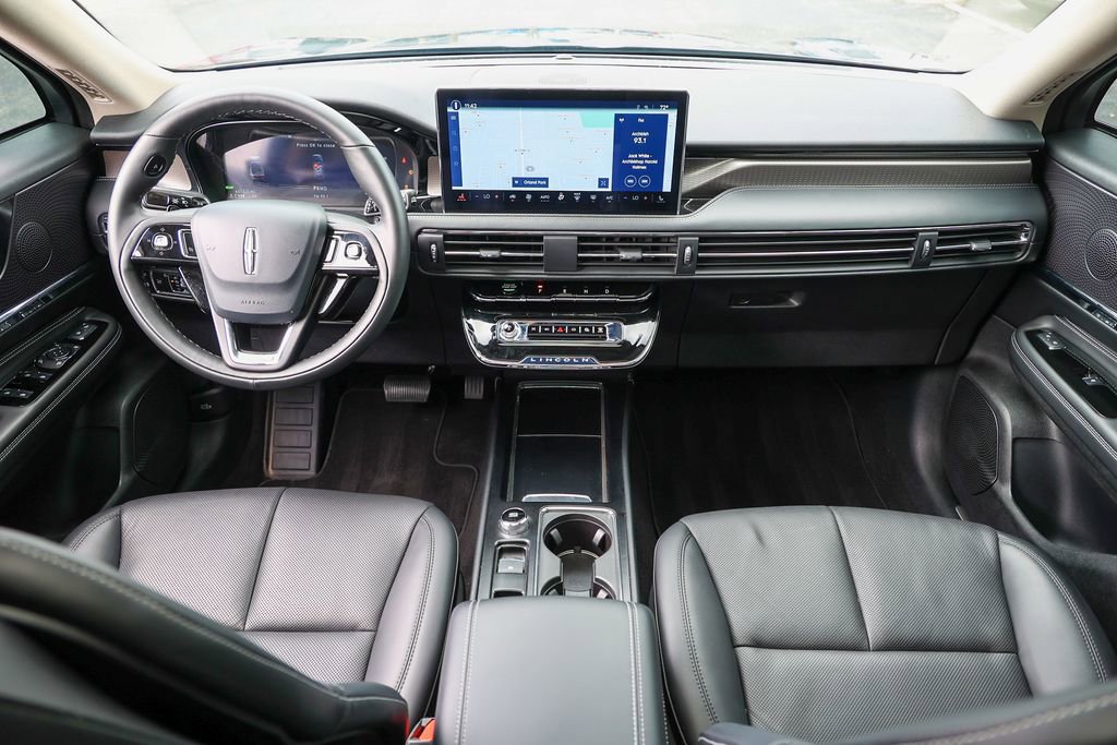 Used 2025 Lincoln Corsair Grand Touring w/ Jet Appearance Package image 7