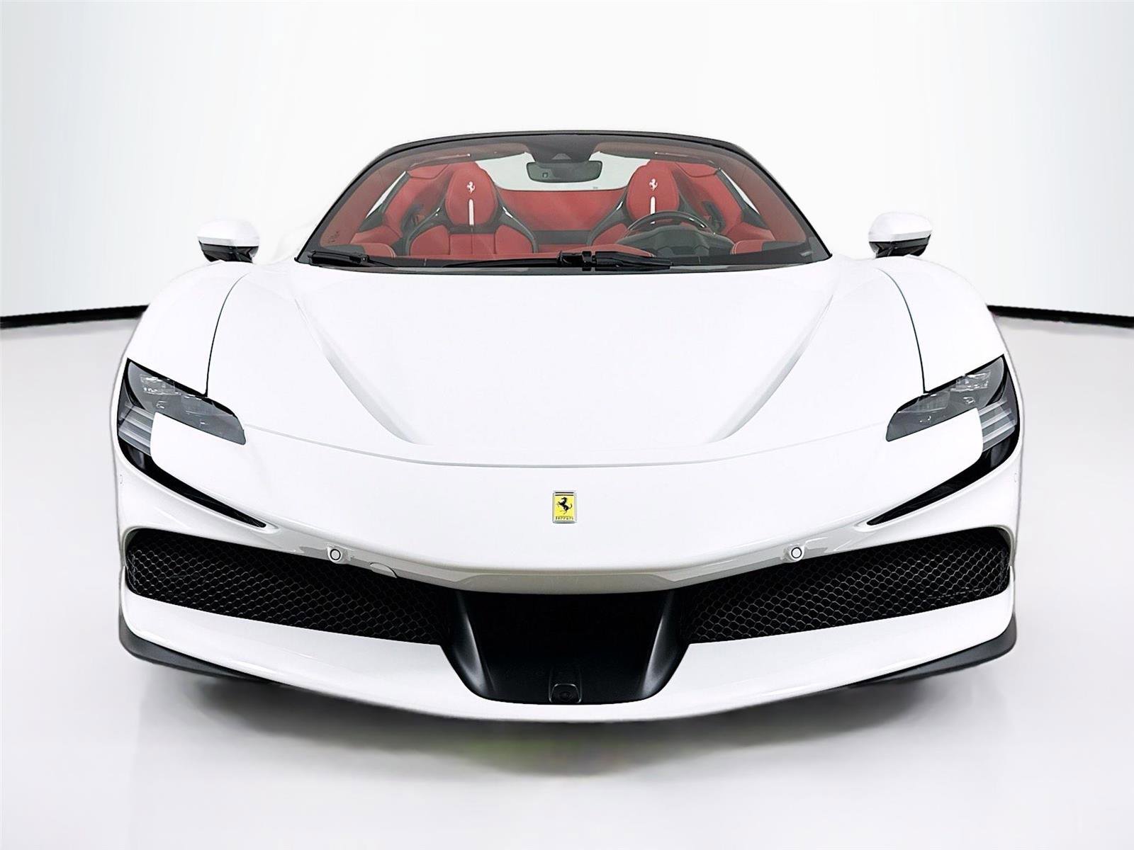 Used 2024 Ferrari SF90 Spider image 7