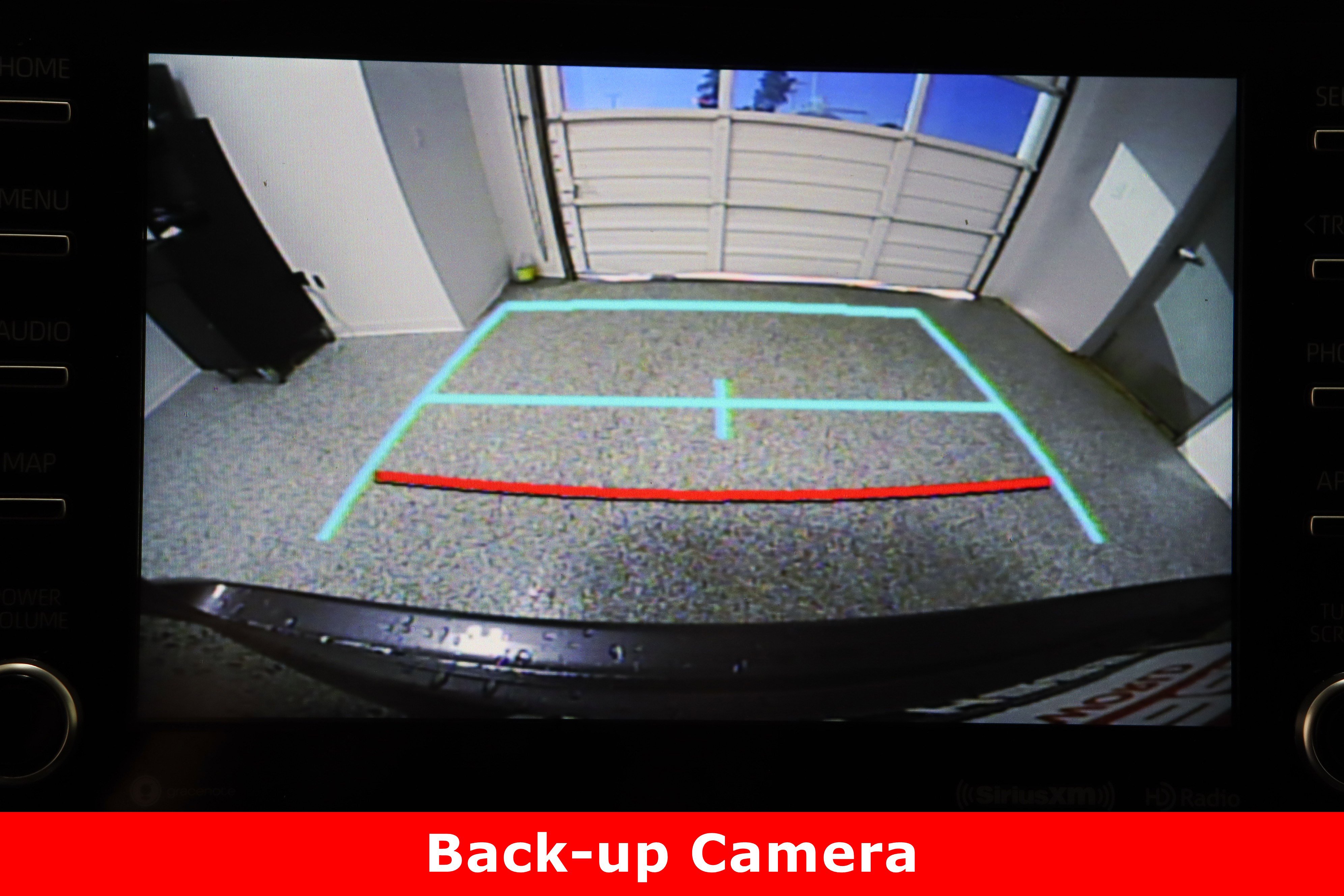 Used 2020 Toyota Highlander XLE image 21