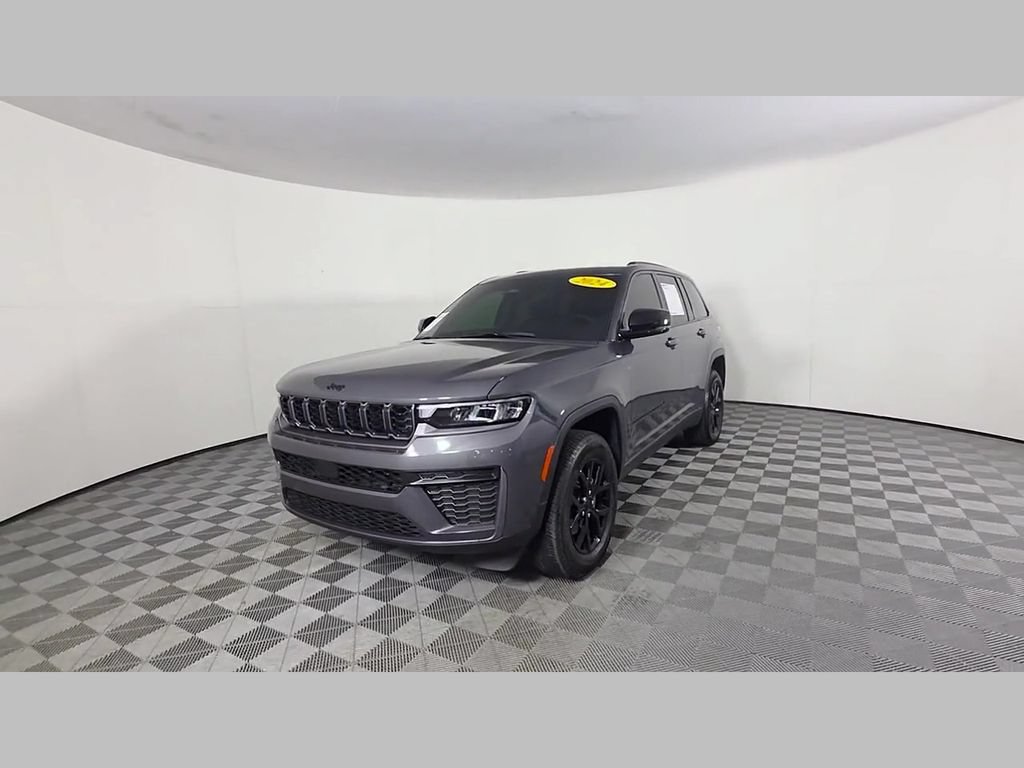 Used 2026 Jeep Grand Cherokee Altitude RWD image 48