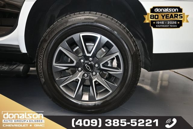 Used 2022 Chevrolet Tahoe Z71 w/ Z71 Off-Road Package AWD/4WD image 16