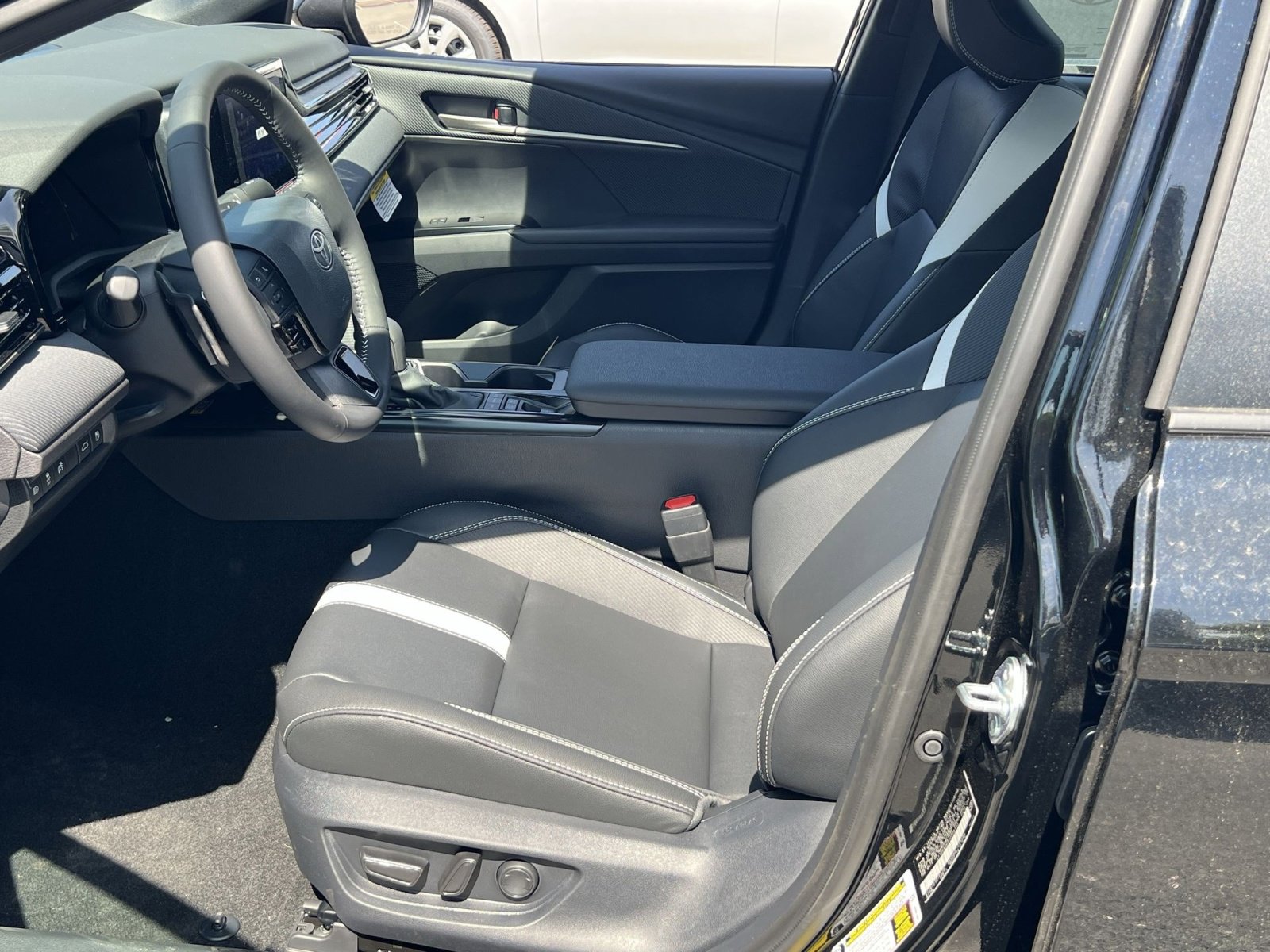 New 2026 Toyota Camry SE image 7