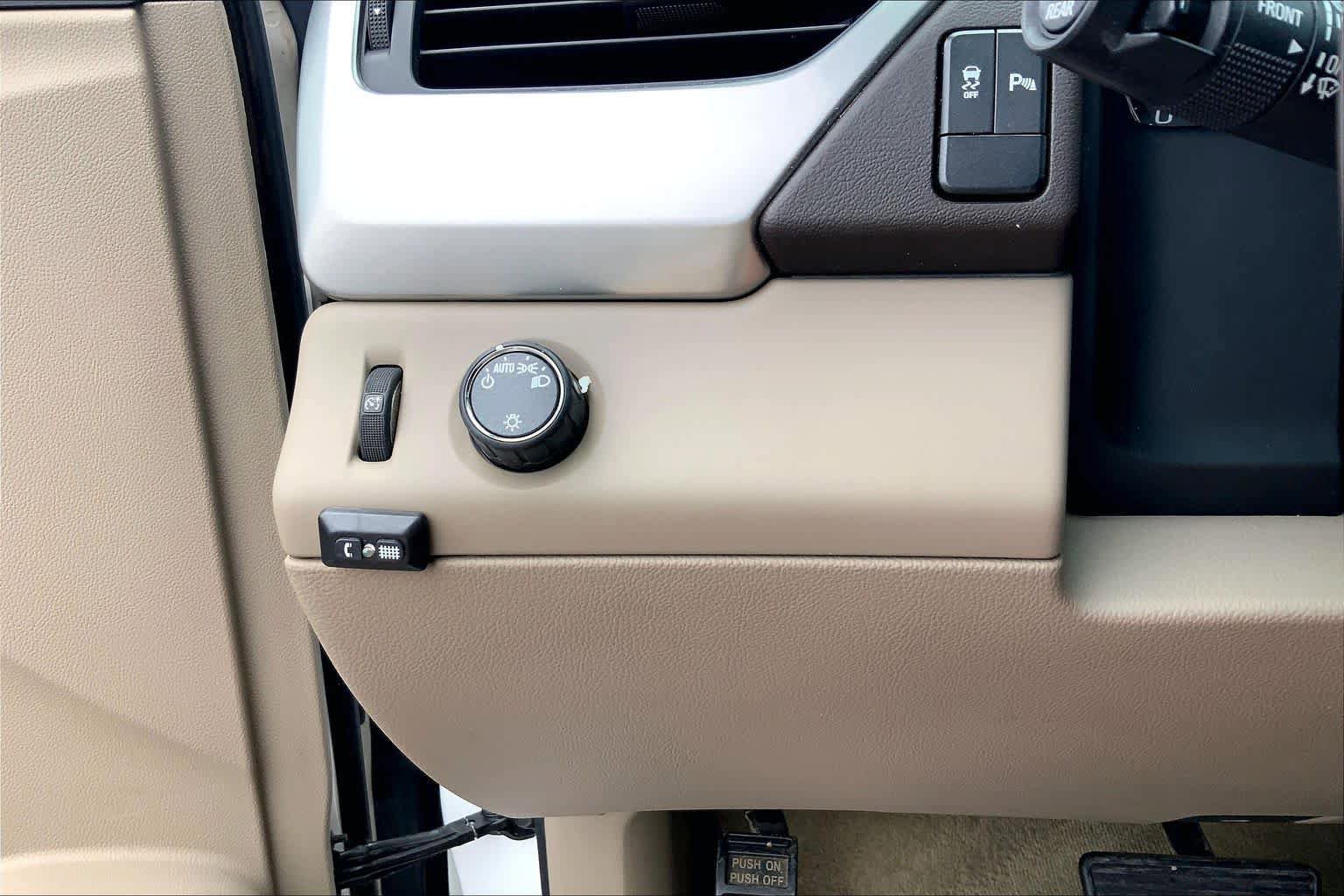 Used 2015 Chevrolet Tahoe LS RWD image 35