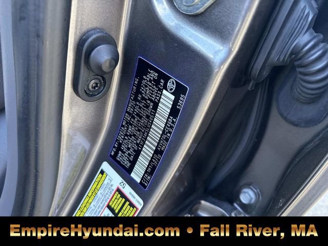 Used 2020 Toyota Camry XLE w/ Sunroof Package image 19