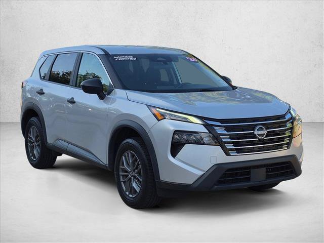 Used 2024 Nissan Rogue S FWD video 3