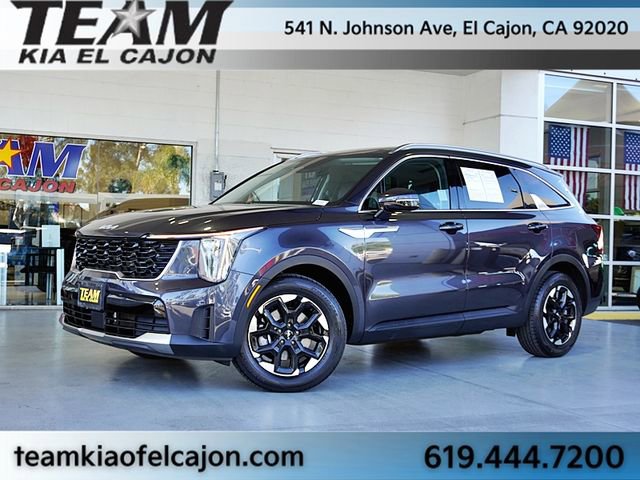 Certified 2025 Kia Sorento S w/ Panoramic Sunroof Package image 2